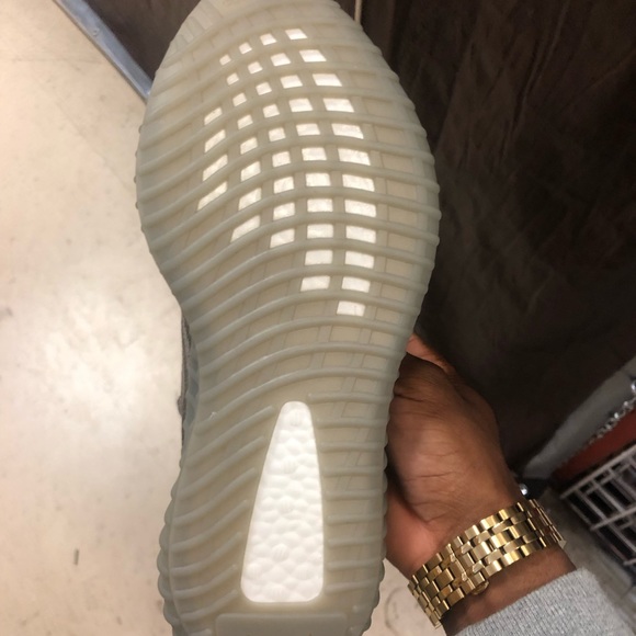 Yeezy 350 sizes 8-13 main image 4